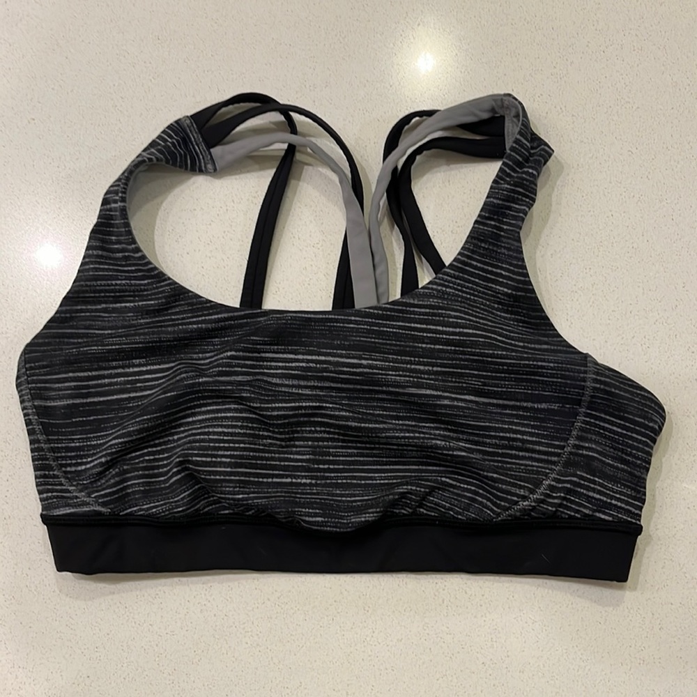 Good used condition Lululemon energy bra size 8.